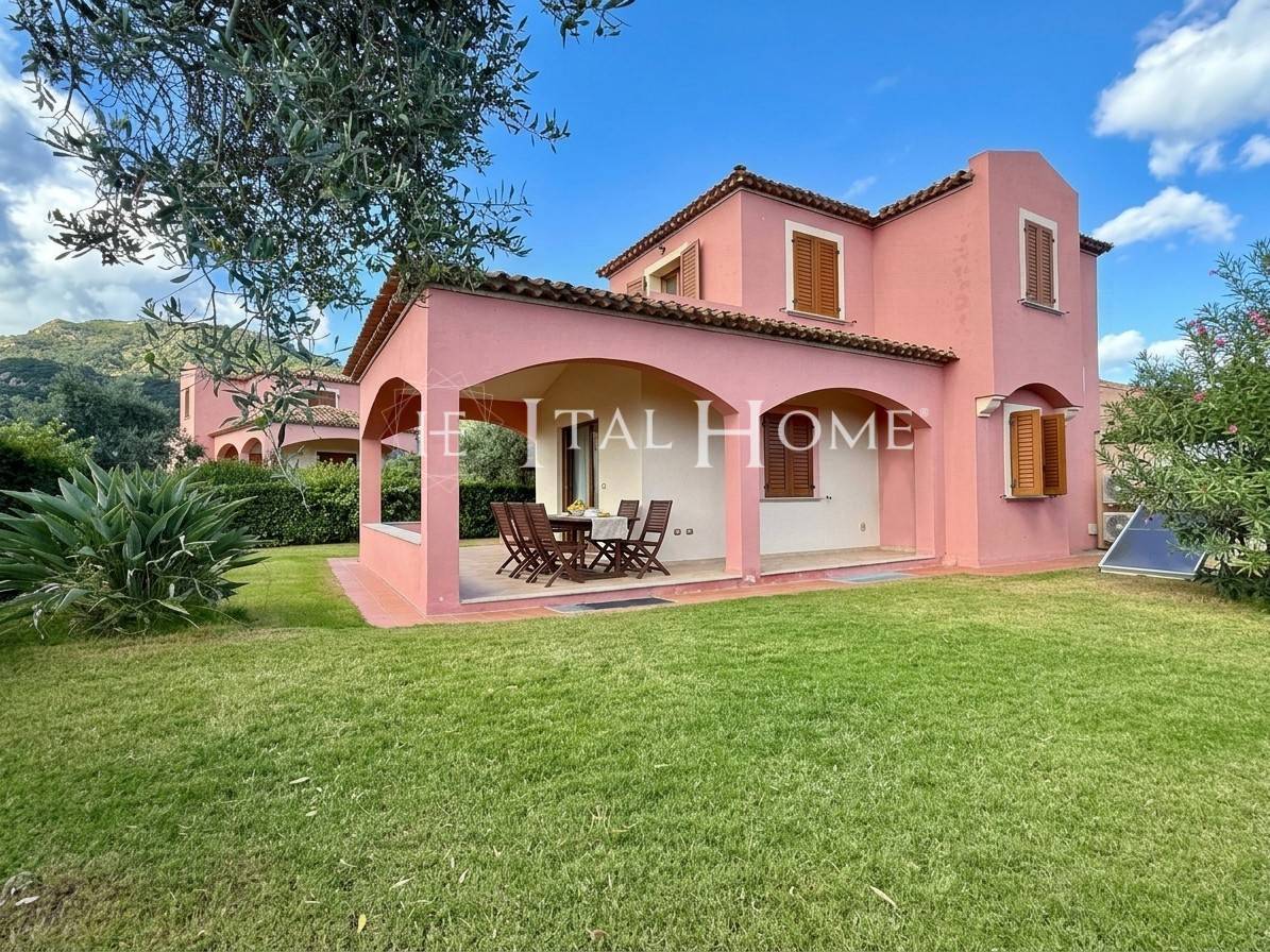 Villa capo schiera in Ogliastra con vista mare, a 4 minuti dalla spiaggia